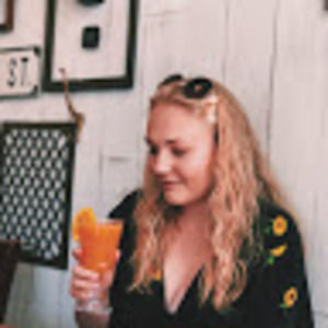 Meet your Posher, Sarah jane